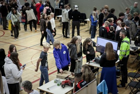 Mynd af starfamessu 2024 sem haldin var í íþróttahúsinu á Egilsstöðum.